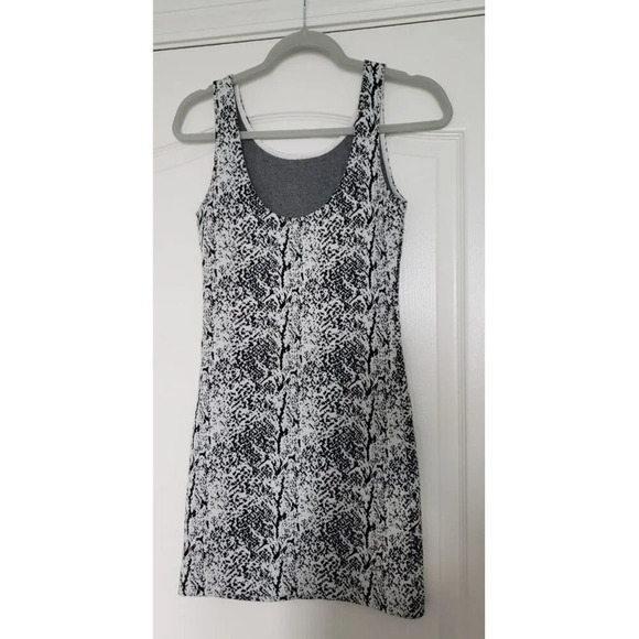 H&M Divided Black & White Speckled  Cocktail Mini Tank Dress Size 6 Low back - Picture 9 of 9